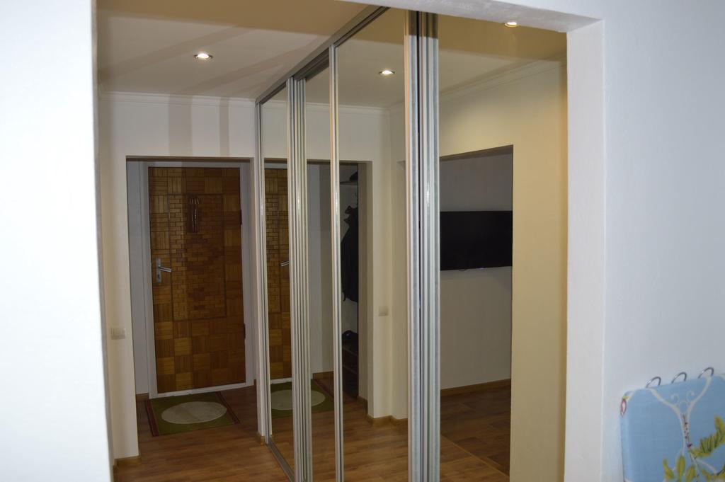 Apartment On Pribuzhskaya 2 Khmelʼnytsʼkyy Bagian luar foto